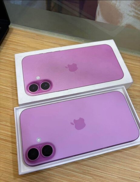iPhone 16simple