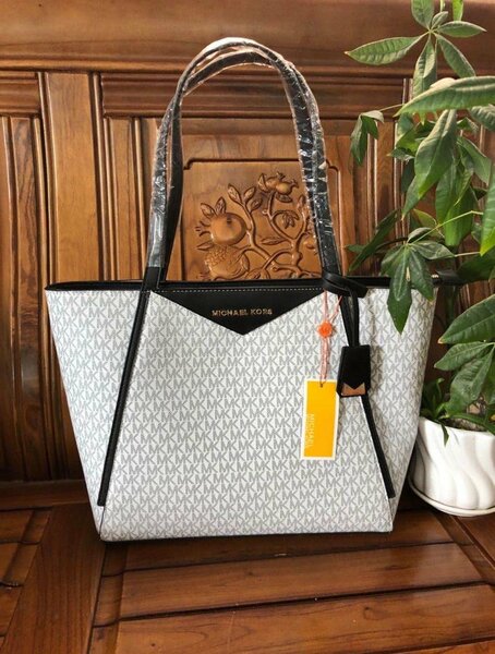 Hand bags