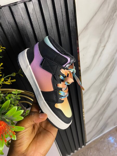 Kid sneaker