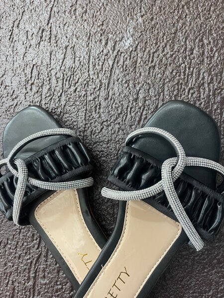 Ladies slippers