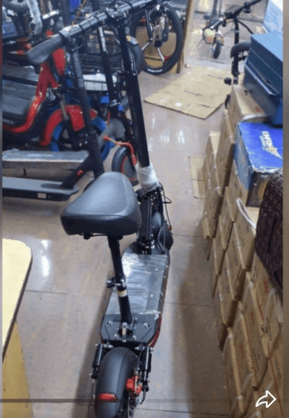 Trottinette électrique avec siège