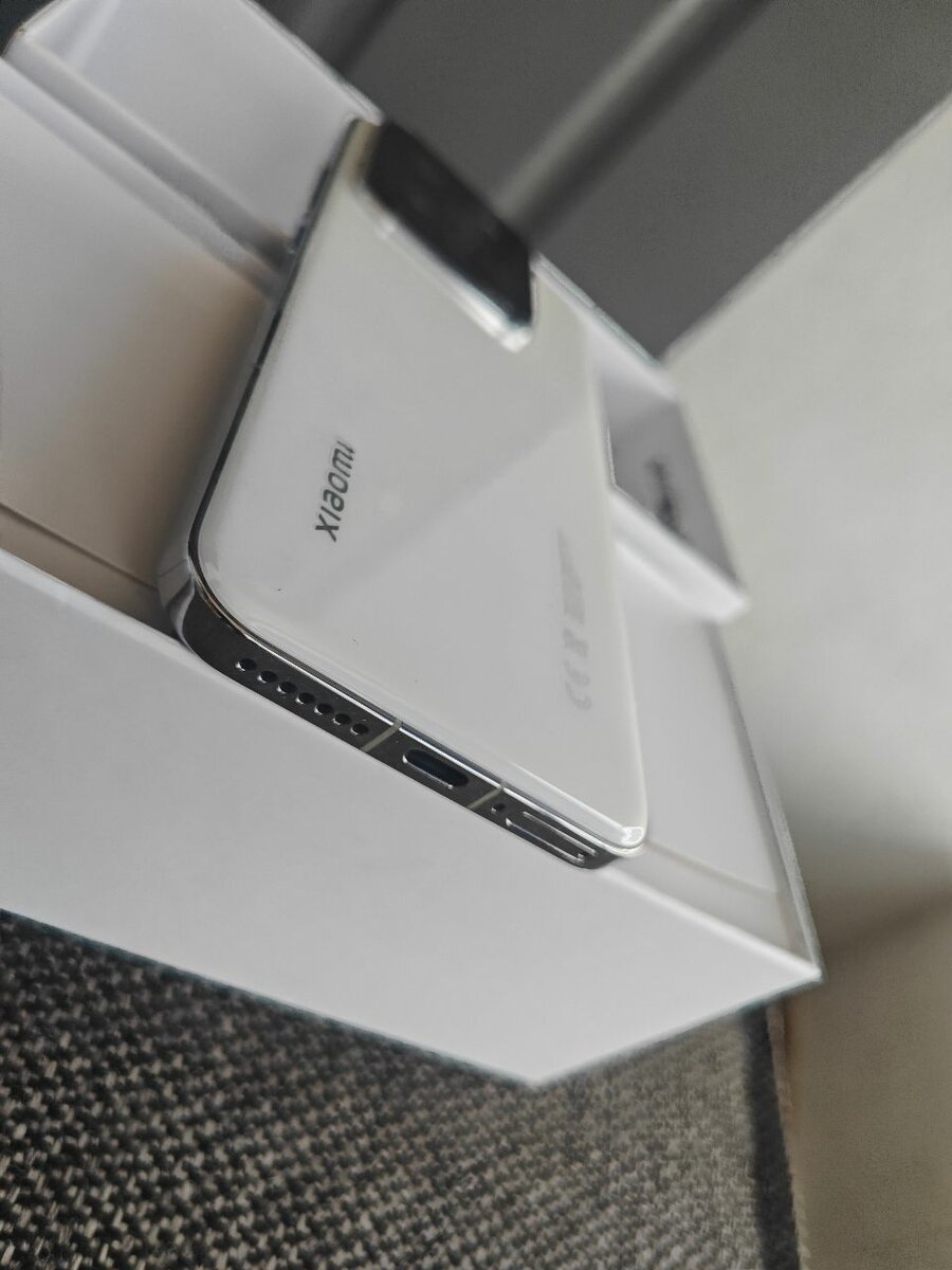 XIAOMI 14
