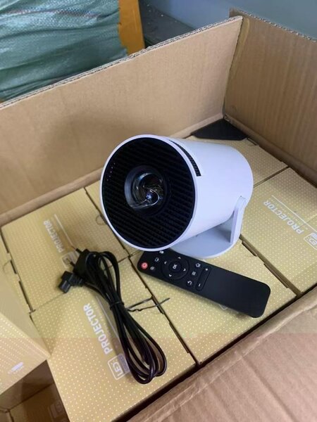 PROJECTOR