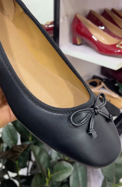 Black flats 