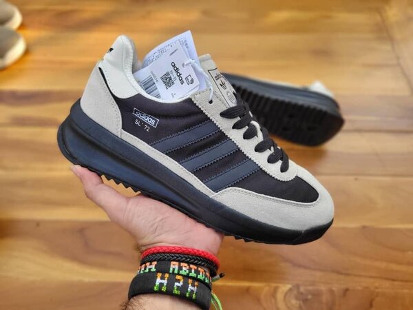 Chaussures H