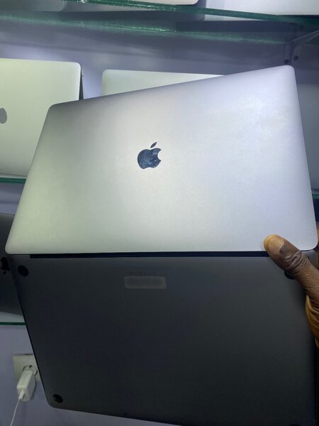 MacBook Pro 2016 i7 1TB/16