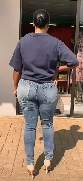 Women's  Jeans