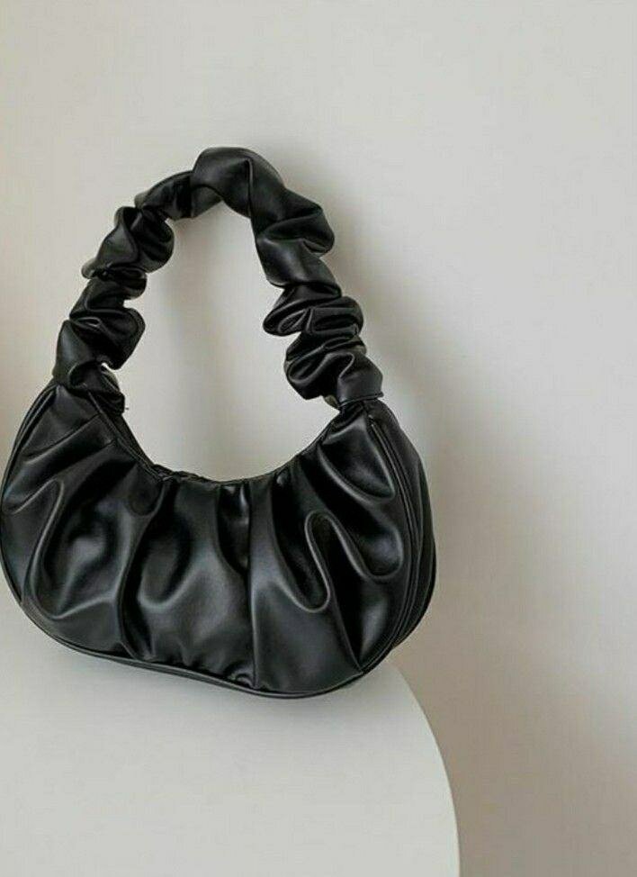 Sac à main en cuir noir élégant