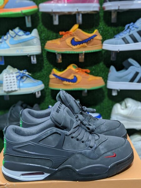 Air Jordan 4 RM