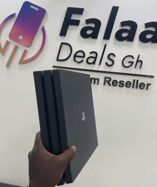 Play Station 4 Pro