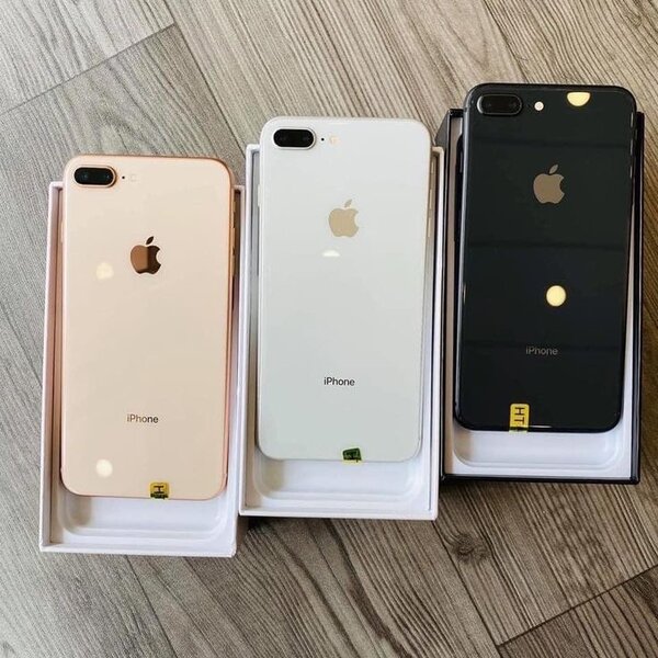 iPhone 8 Plus