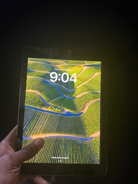 ipad 6th gen 128GB