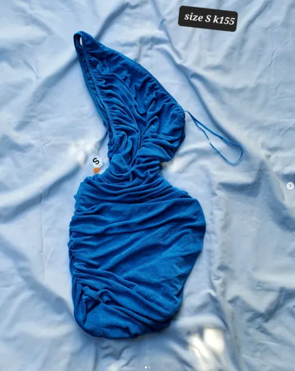 blue dress
