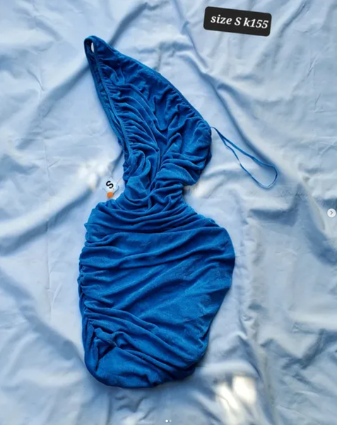 blue dress