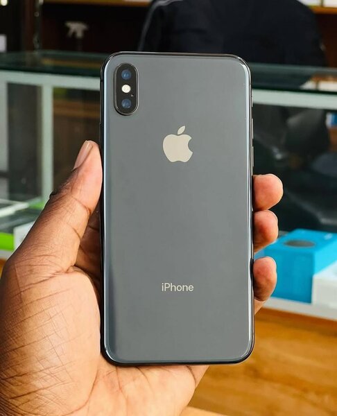 iPHONE X 64B
