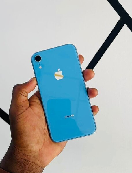 iPhone XR