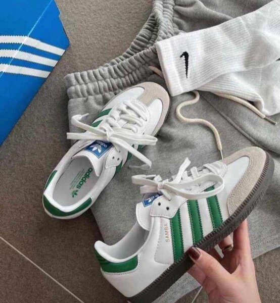 SNEAKERS