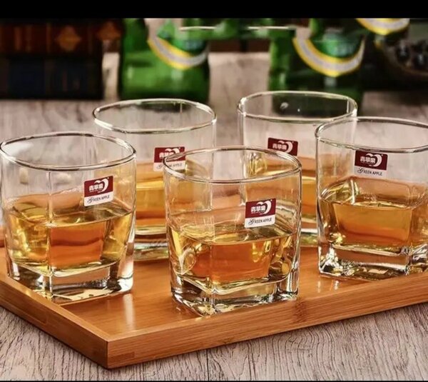 GLASS CUPS