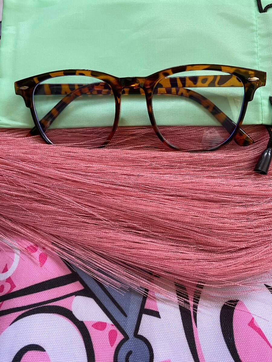 Lunettes à monture écaille