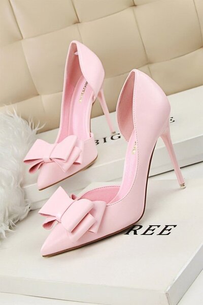 Dress shoe