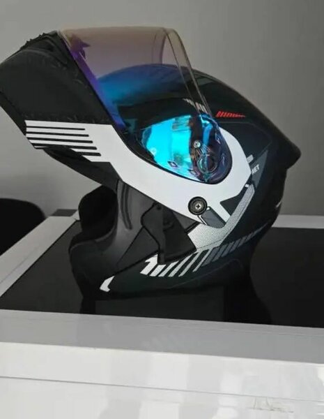 Casque moto
