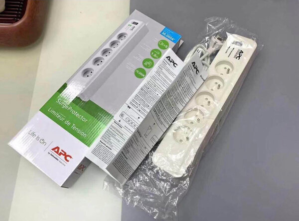 Multiprise Parafoudre APC 5 Prises