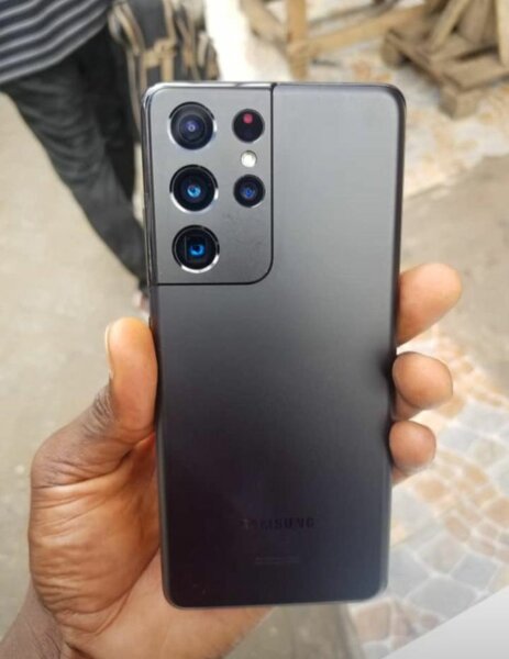 Samsung S21 Ultra.