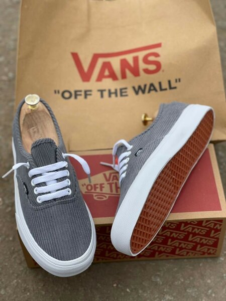 Vans authentic