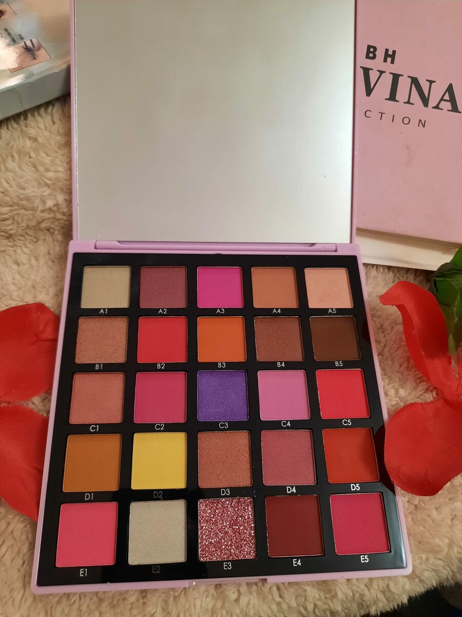 palette d'ombres à paupières