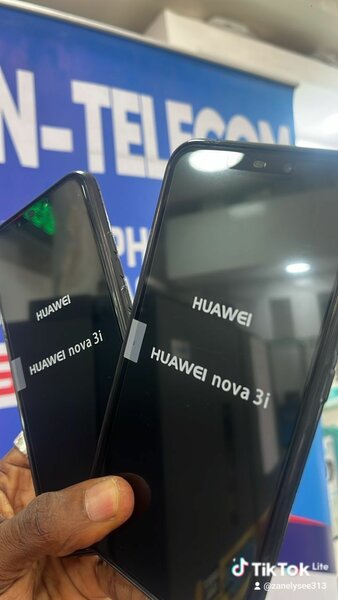 Huawei Nova 3į casi neuf