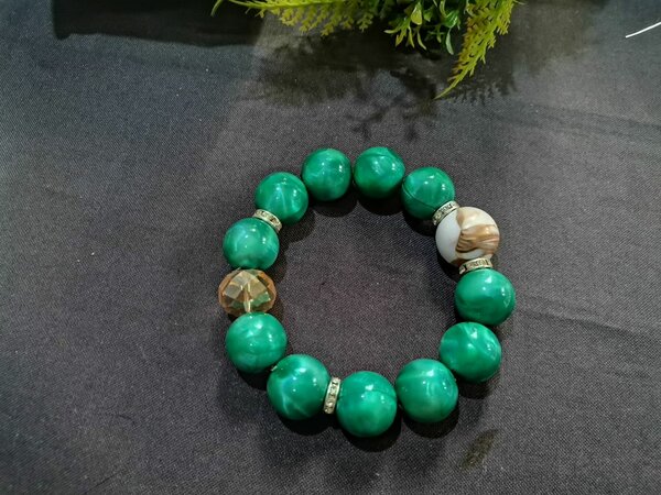 Beaded jewelry set