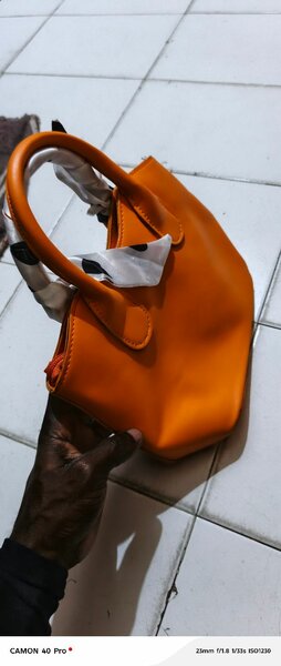 Sac à main orange chic