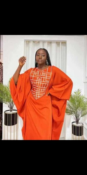 Robe brodée