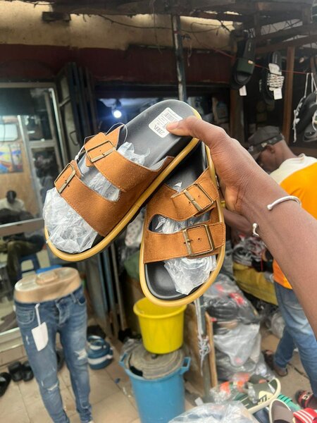 Sandales