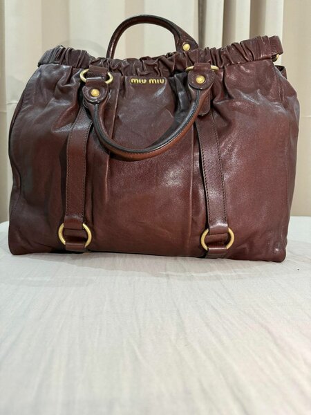Sac en cuir Miu Miu élégant