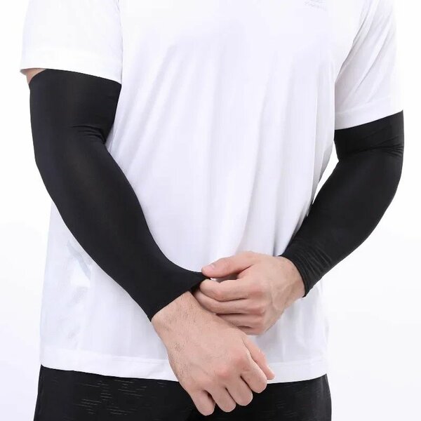 NIKE ARM SLEEVE