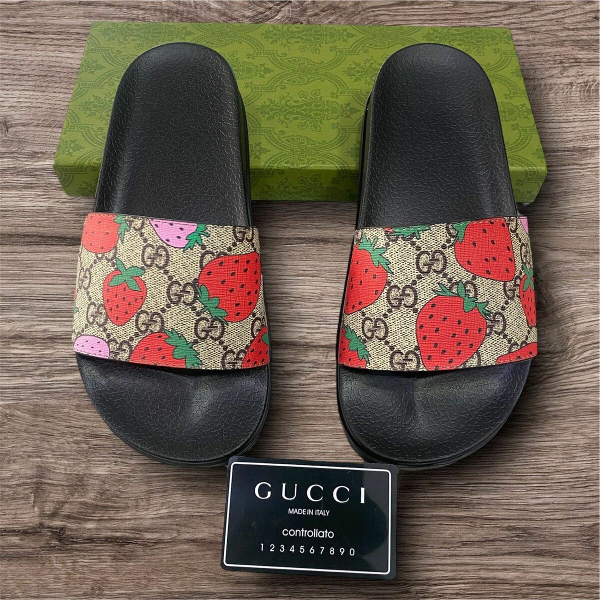 Unisex slides