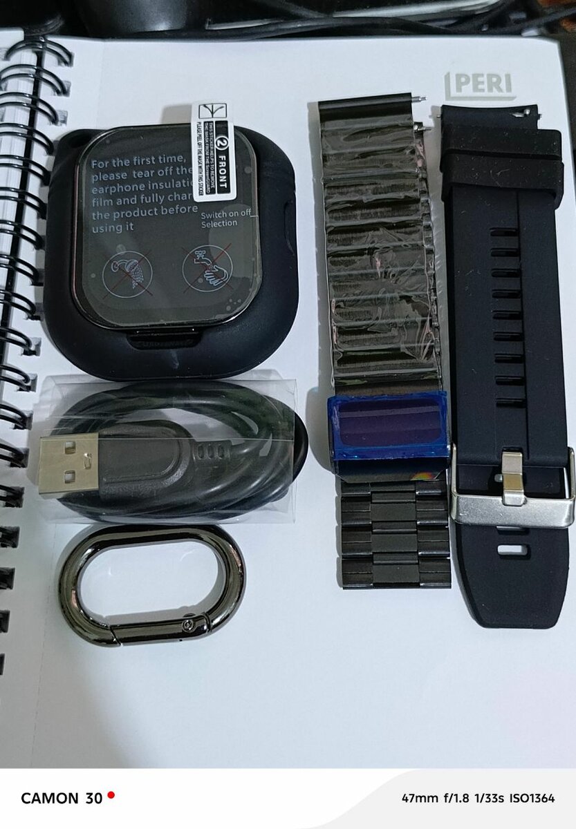 Montre connectée avec écouteurs intégrés