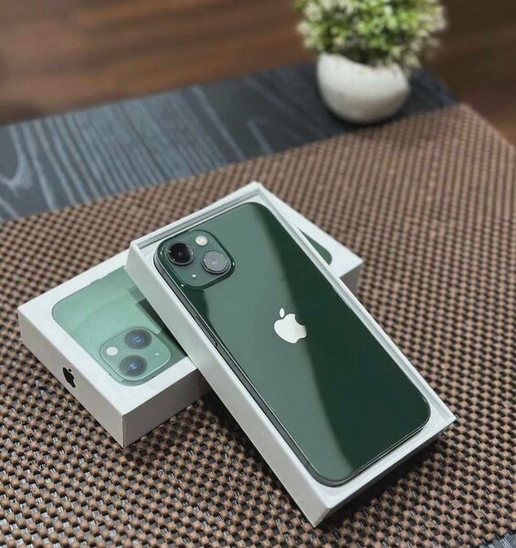 iPhone 13