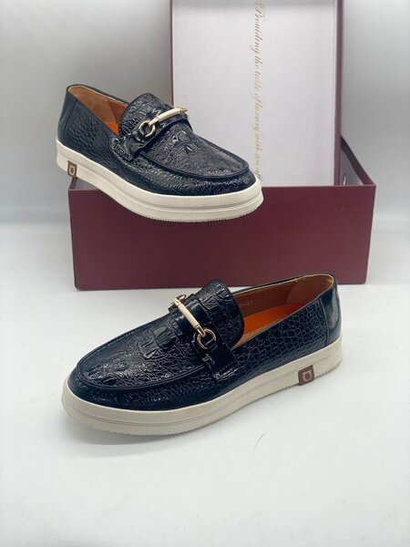 Dress shoes
