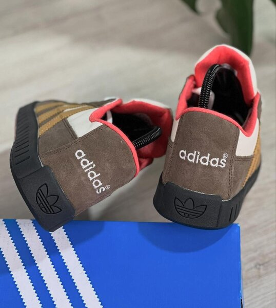ADIDAS..