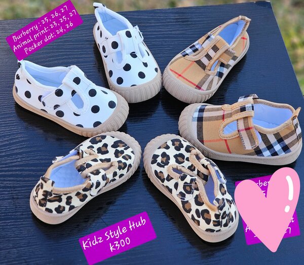 Girls shoes