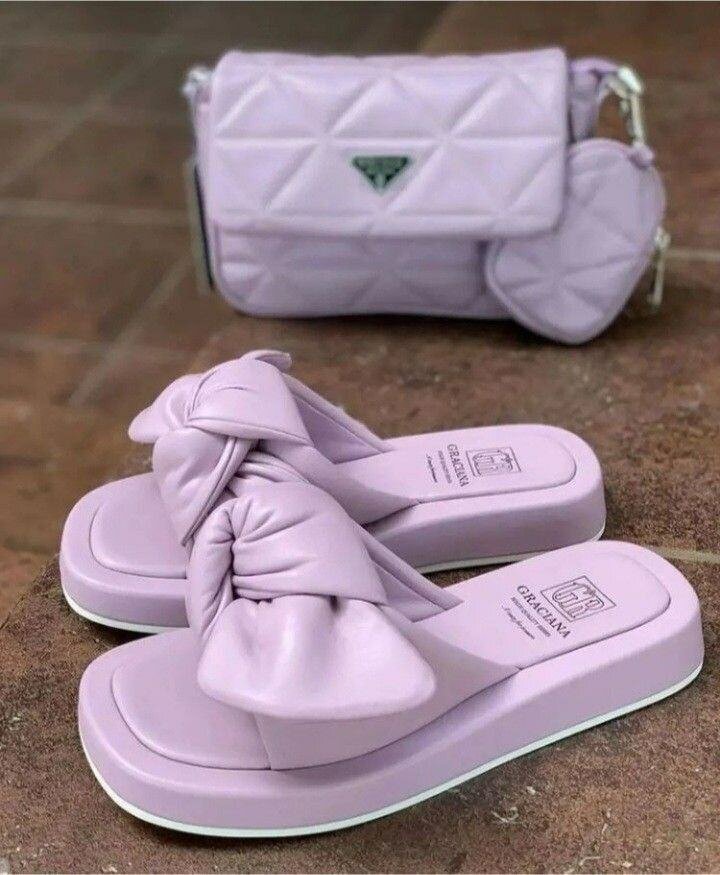 Trendy slippers