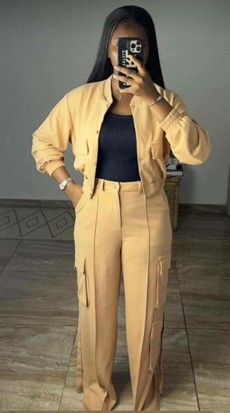 Ensemble pantalon et haut de qualité