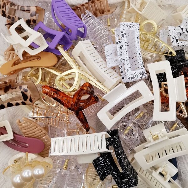 Claw clips