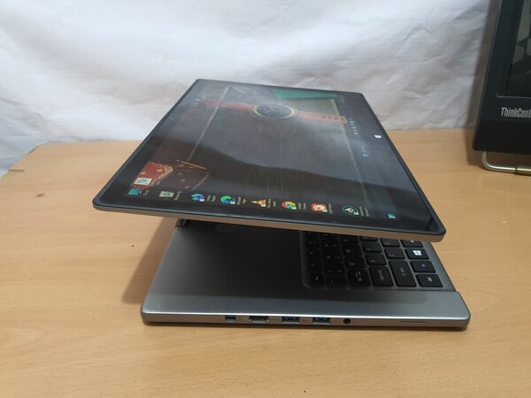 Acer Aspire R7
