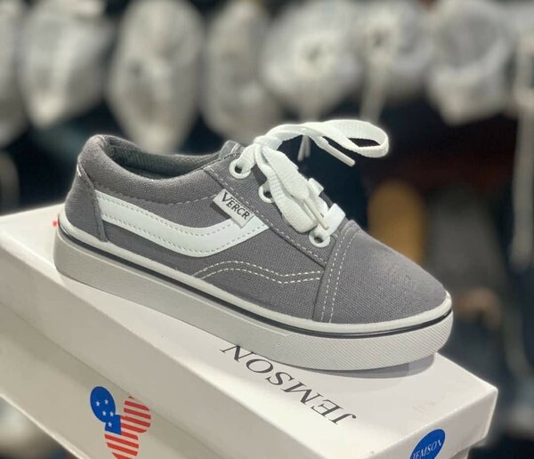 Converse enfant
