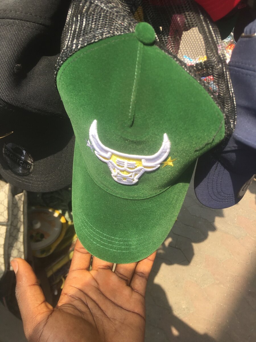 caps