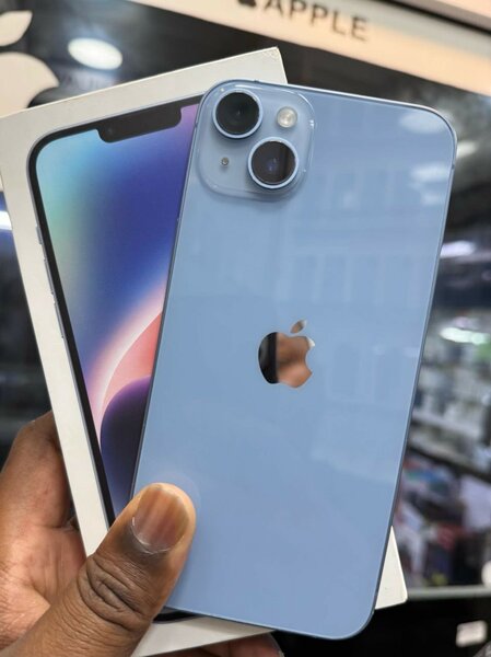 iPhone 14 simple