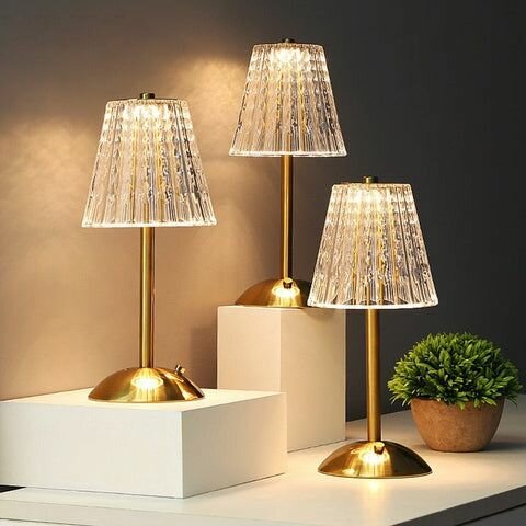 Chargeable bedside light